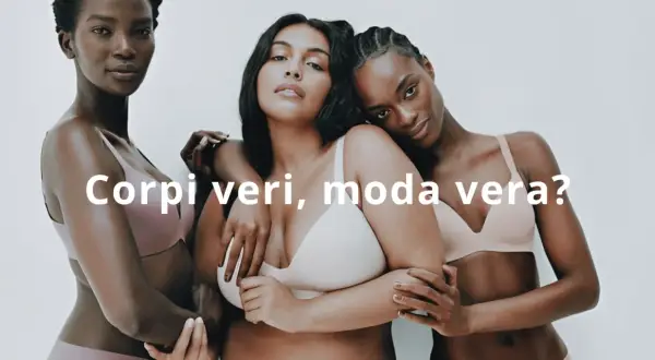 Tre modelle curvy abbracciate, celebrano la bellezza autentica. Corpi veri, moda vera?