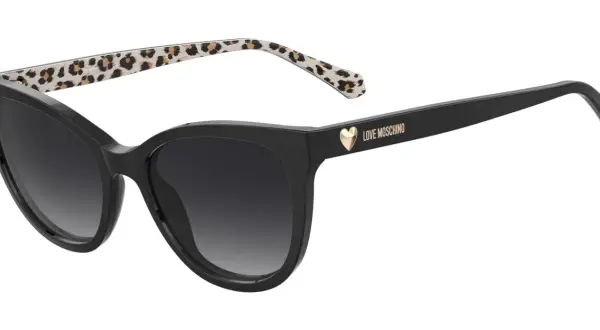 Occhiali da sole neri con aste leopardate, un dettaglio che fa la differenza tra Moschino e Love Moschino.