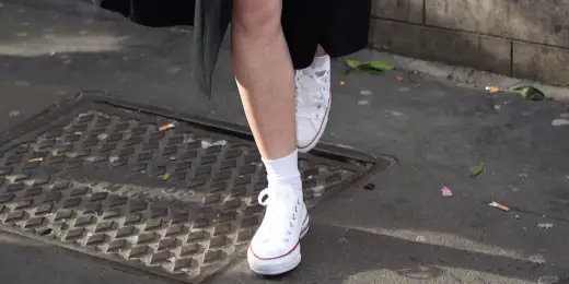 Come lavare le Converse bianche senza ingiallirle